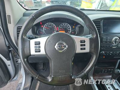 2012 Nissan Pathfinder LE - zdjęcie 10 z 37 - miniatura