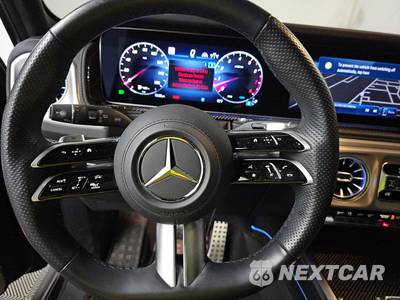 2025 Mercedes-Benz G 550 4MATIC - zdjęcie 10 z 18 - miniatura