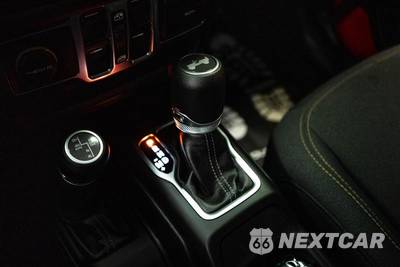 2025 Jeep Wrangler 4xe 4 Door Sahara - zdjęcie 19 z 28 - miniatura