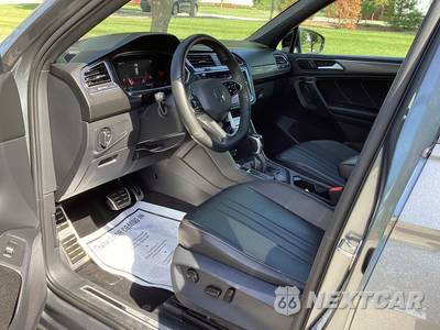 2022 Volkswagen Tiguan SE R-Line Black - zdjęcie 9 z 18 - miniatura