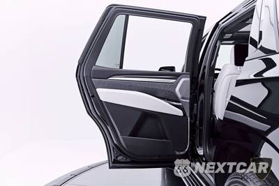 2026 Cadillac Escalade V-Series 1SD - zdjęcie 28 z 50 - miniatura