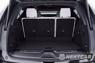 2026 Cadillac Escalade V-Series 1SD - zdjęcie 19 z 50 - miniatura