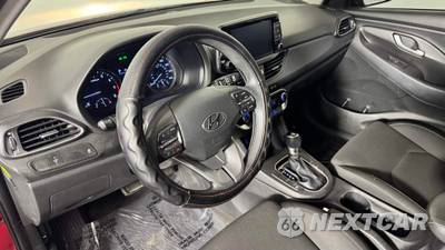 2019 Hyundai Elantra GT Hatchback - zdjęcie 13 z 28 - miniatura