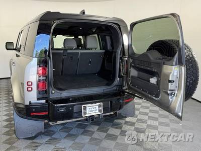 2024 Land Rover Defender 110 X-Dynamic SE - zdjęcie 7 z 10 - miniatura