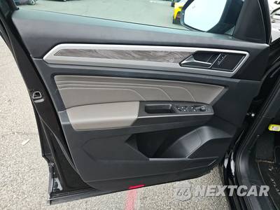 2023 Volkswagen Atlas Cross Sport 2.0T SE - zdjęcie 9 z 26 - miniatura