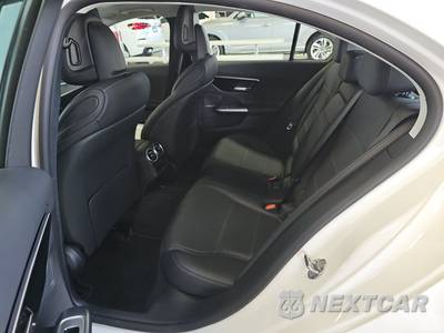 2023 Mercedes-Benz C 300 4MATIC Sedan - zdjęcie 13 z 26 - miniatura