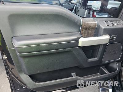 2021 Ford Super Duty F-250 Lariat Crew Cab Medium Bed - zdjęcie 9 z 34 - miniatura