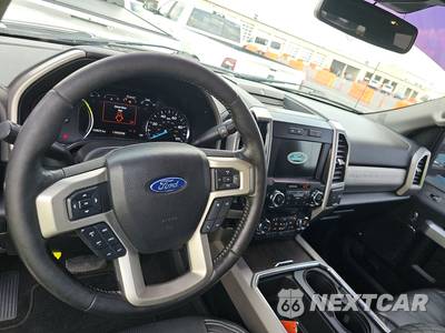 2021 Ford Super Duty F-250 Lariat Crew Cab Medium Bed - zdjęcie 11 z 34 - miniatura