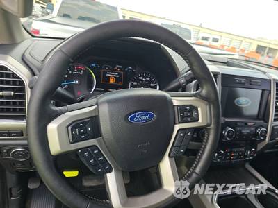2021 Ford Super Duty F-250 Lariat Crew Cab Medium Bed - zdjęcie 10 z 34 - miniatura