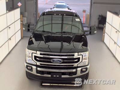 2021 Ford Super Duty F-250 Lariat Crew Cab Medium Bed - zdjęcie 2 z 34 - miniatura
