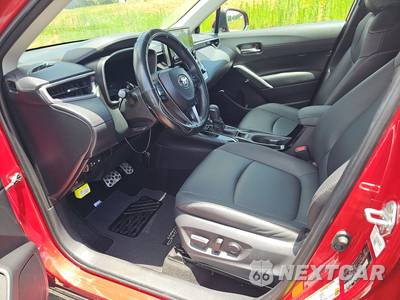 2022 Toyota Corolla Cross XLE - zdjęcie 7 z 18 - miniatura