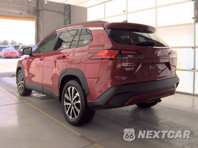 2022 Toyota Corolla Cross XLE - zdjęcie 6 z 18 - miniatura