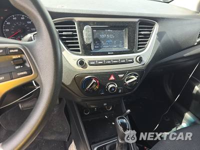 2018 Hyundai Accent SE - zdjęcie 11 z 18 - miniatura