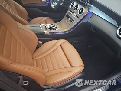 2020 Mercedes-Benz AMG C 43 4MATIC Sedan - zdjęcie 8 z 19 - miniatura
