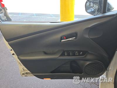 2020 Toyota Prius Prime LE - zdjęcie 9 z 34 - miniatura