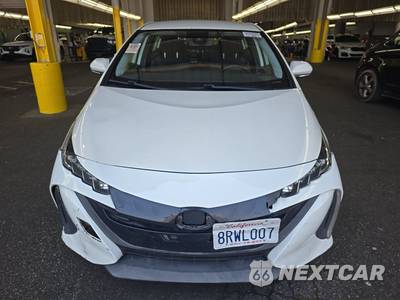 2020 Toyota Prius Prime LE - zdjęcie 2 z 34 - miniatura