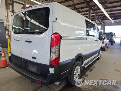 2025 Ford Transit 250 Cargo Van Low Roof 130.0" WB - zdjęcie 4 z 30 - miniatura
