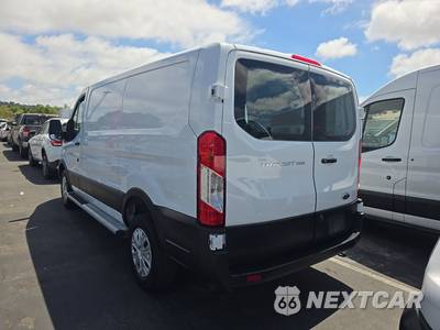 2025 Ford Transit 250 Cargo Van Low Roof 130.0" WB - zdjęcie 6 z 30 - miniatura