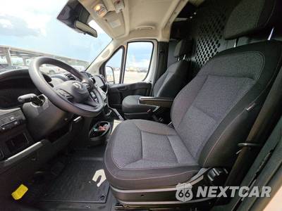 2025 Ram ProMaster 2500 Cargo Van Tradesman w/Passenger Seat Low Roof 136.0" WB - zdjęcie 7 z 28 - miniatura