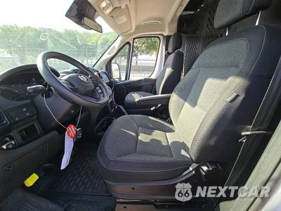 2025 Ram ProMaster 2500 Cargo Van Tradesman w/Passenger Seat Low Roof 136.0" WB - zdjęcie 7 z 32 - miniatura
