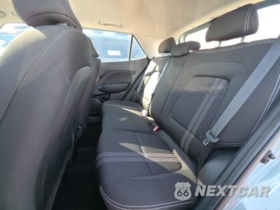 2025 Hyundai Venue SEL - zdjęcie 19 z 27 - miniatura