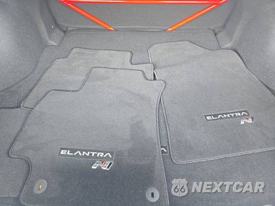 2025 Hyundai Elantra N - zdjęcie 16 z 32 - miniatura