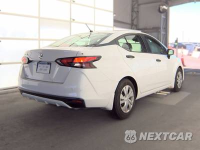 2020 Nissan Versa S - zdjęcie 4 z 31 - miniatura