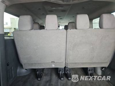2016 Nissan NV3500 HD Passenger SV 146.1" WB - zdjęcie 16 z 34 - miniatura