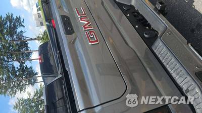 2019 GMC Sierra 1500 AT4 Crew Cab Short Bed 4SB - zdjęcie 24 z 27 - miniatura