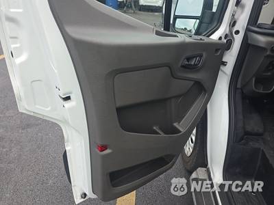 2025 Ford Transit 250 Cargo Van Low Roof 130.0" WB - zdjęcie 9 z 21 - miniatura
