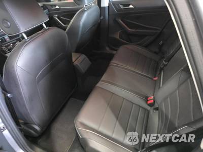 2023 Volkswagen Jetta SE - zdjęcie 10 z 18 - miniatura