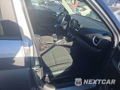 2025 Hyundai Venue SEL - zdjęcie 8 z 26 - miniatura