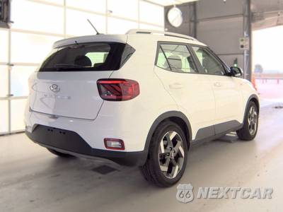 2025 Hyundai Venue SEL - zdjęcie 4 z 22 - miniatura
