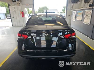 2021 Nissan Versa S - zdjęcie 5 z 34 - miniatura