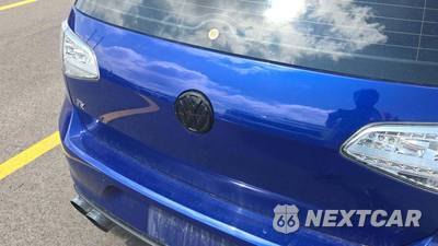 2016 Volkswagen Golf R Hatchback w/DCC & Navigation - zdjęcie 28 z 35 - miniatura