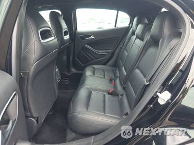2015 Mercedes-Benz GLA 45 AMG 4MATIC - zdjęcie 13 z 35 - miniatura
