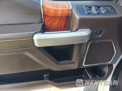 2016 Ford F-150 King Ranch Crew Cab Short Bed - zdjęcie 9 z 48 - miniatura