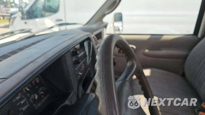 2000 Chevrolet C3500 HD Cab Chassis Regular Cab DRW - zdjęcie 18 z 35 - miniatura