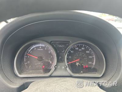 2016 Nissan Versa SV - zdjęcie 12 z 36 - miniatura