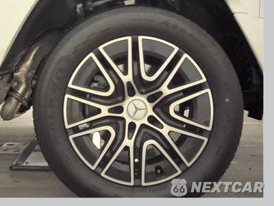2025 Mercedes-Benz G 550 4MATIC - zdjęcie 10 z 23 - miniatura