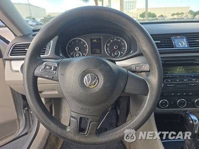 2012 Volkswagen Passat 2.5L S - zdjęcie 10 z 18 - miniatura