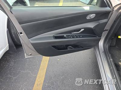 2024 Hyundai Elantra SEL - zdjęcie 9 z 19 - miniatura