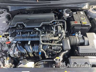 2024 Hyundai Elantra SEL - zdjęcie 15 z 19 - miniatura