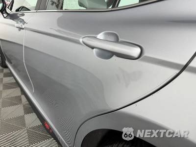 2023 Toyota Camry SE - zdjęcie 23 z 42 - miniatura