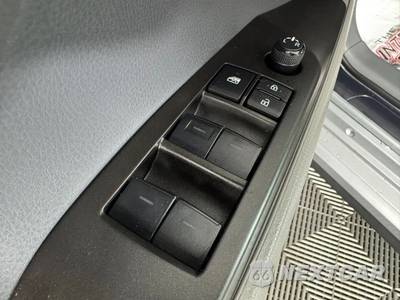 2023 Toyota Camry SE - zdjęcie 35 z 42 - miniatura
