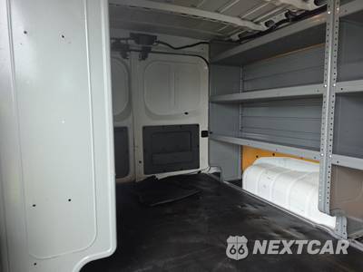 2018 Nissan NV2500 HD Cargo SV Standard Roof 146.1" WB - zdjęcie 13 z 36 - miniatura