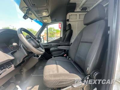 2021 Mercedes-Benz Sprinter 2500 Cargo Van High Roof 170.0" WB - zdjęcie 19 z 33 - miniatura