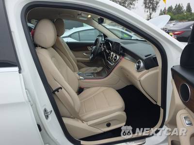 2022 Mercedes-Benz GLC 300 - zdjęcie 8 z 23 - miniatura