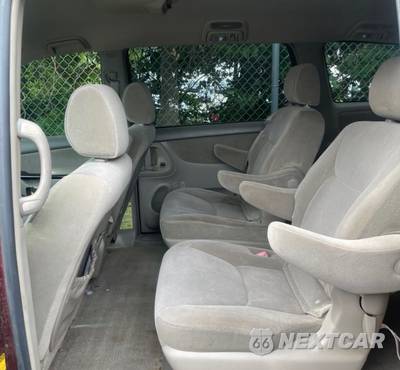 2005 Toyota Sienna LE Minivan 119.3" WB - zdjęcie 8 z 12 - miniatura