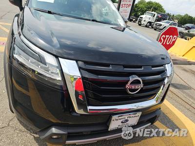 2022 Nissan Pathfinder Platinum - zdjęcie 2 z 23 - miniatura